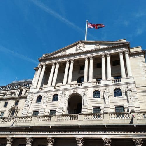 FTSE 100 Closes Higher Despite Hot US Inflation