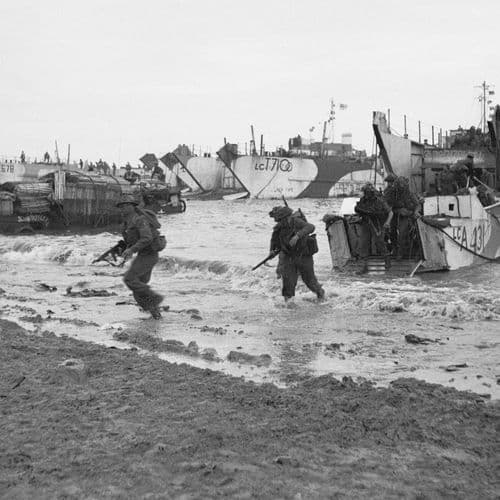 Former submariner and one of the last surviving Second World War veterans dies at 103