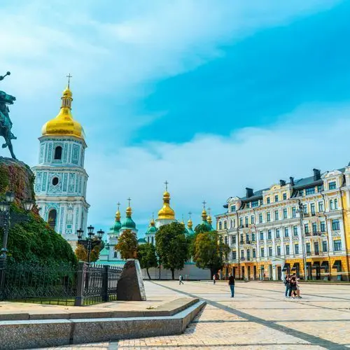 Ukraine: How People in Kyiv Prepare for the War Winter